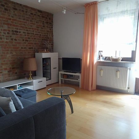 Landhausstil Trifft Moderne Muhlheim am Main Buitenkant foto