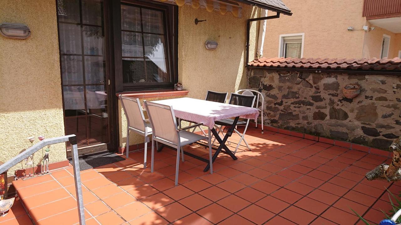 Landhausstil Trifft Moderne Muhlheim am Main Buitenkant foto